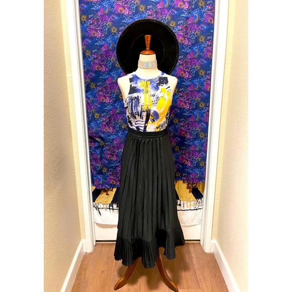 🌈 Lovely artistic crop top - Picture 9 of 11